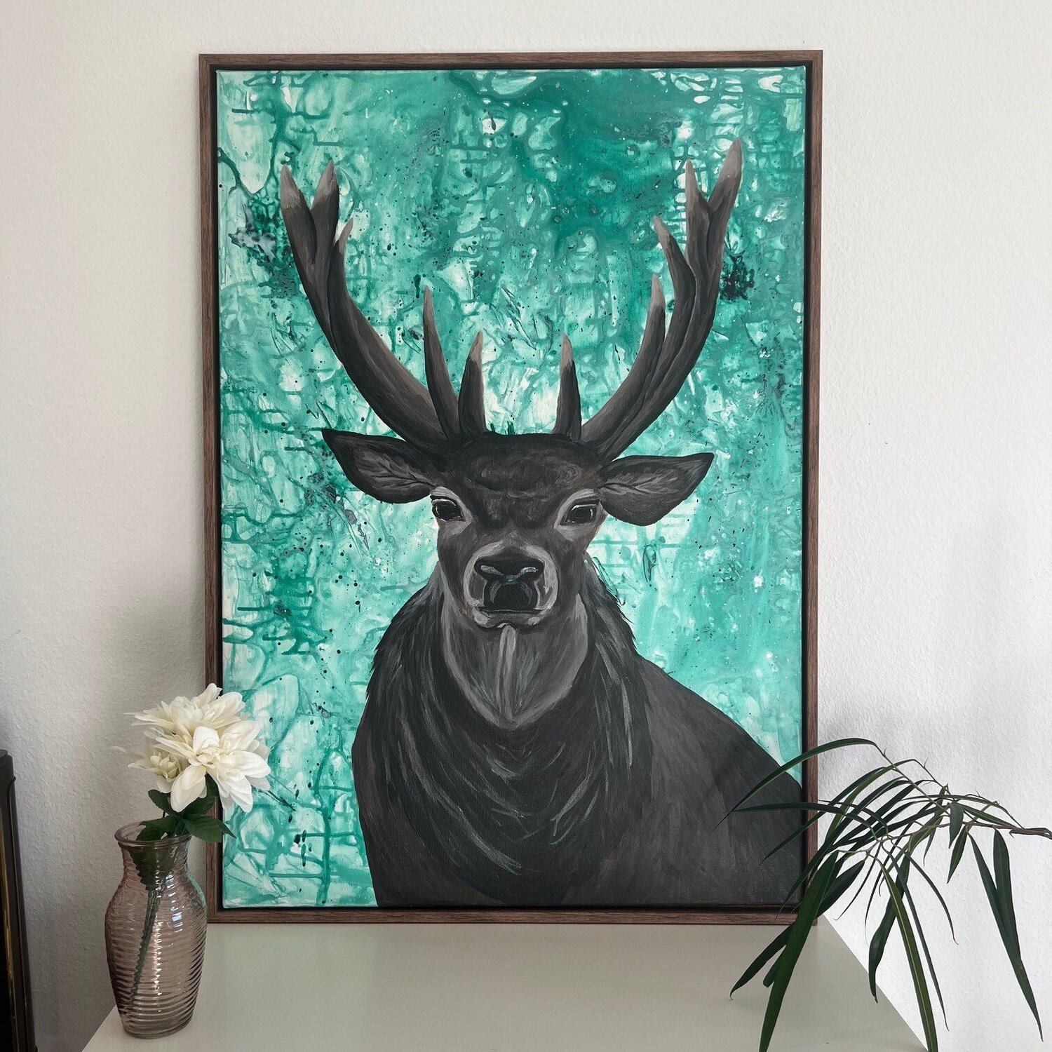 Majestätischer Hirsch mit grüner Aura, Gemälde von Teresa Heitz